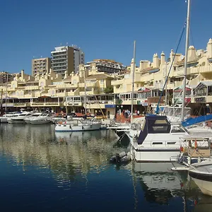 https://apartamento-holiday-on-the-beach.1costadelsol.com